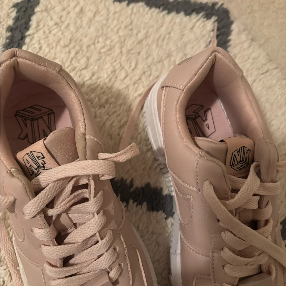 Nike Air Force 1 Pixel 🌸 - Picture 2 of 8